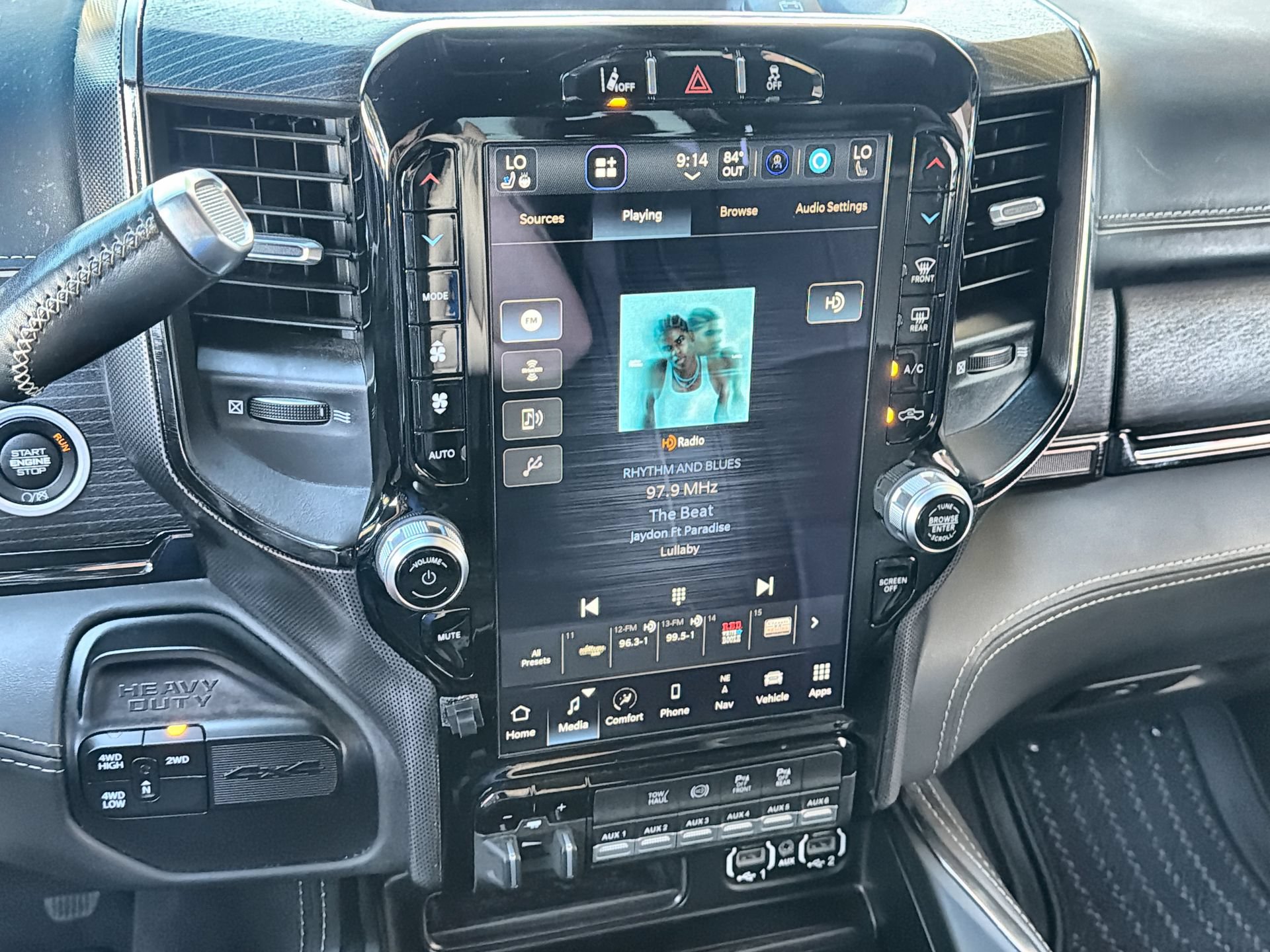 Used 2022 RAM 3500 Limited AWD/4WD image 16