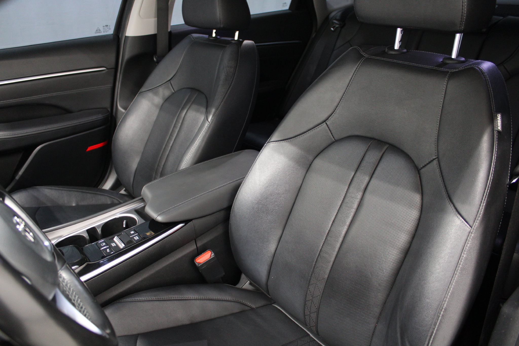 Used 2022 Hyundai Sonata Limited FWD image 14