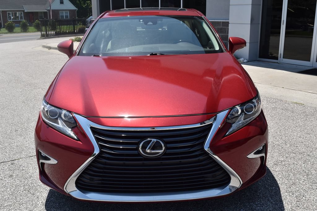 Used 2017 Lexus ES 350 w/ Navigation System Package FWD image 3