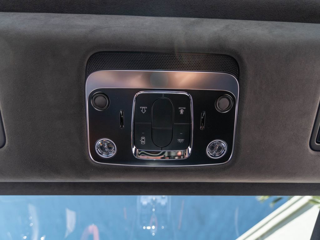 Used 2025 Bentley Flying Spur Plug-In Hybrid AWD/4WD image 31