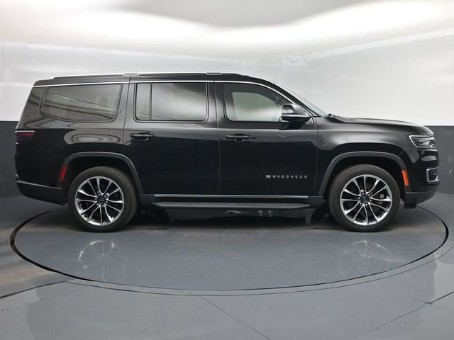 Used 2022 Jeep Wagoneer Series II w/ Premium Group I AWD/4WD image 2
