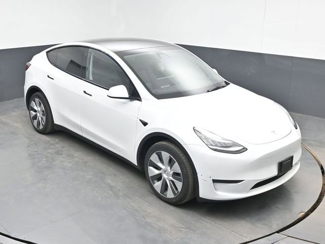 Used 2023 Tesla Model Y Long Range image 19