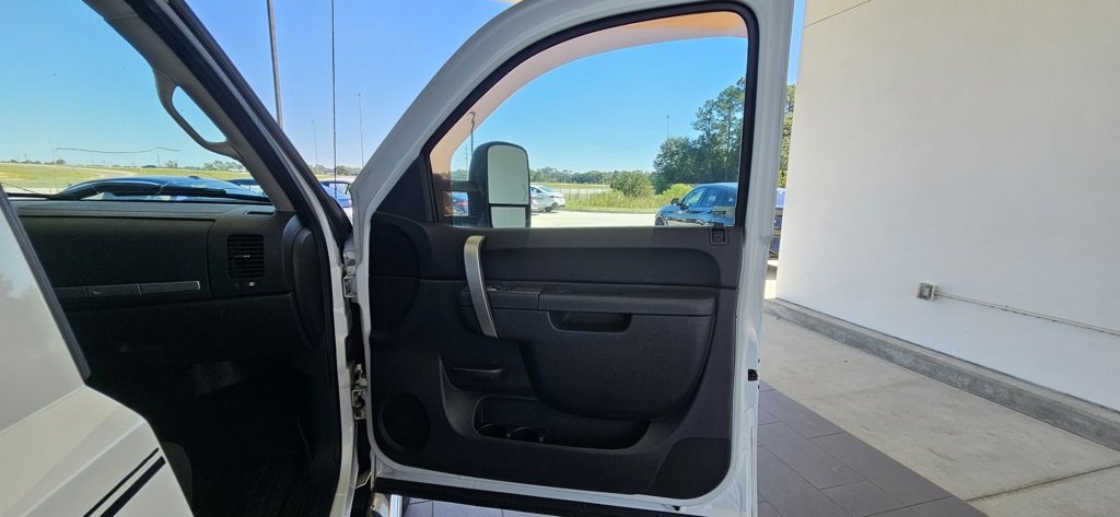 Used 2013 Chevrolet Silverado 3500 LT w/ Interior Plus Package image 17