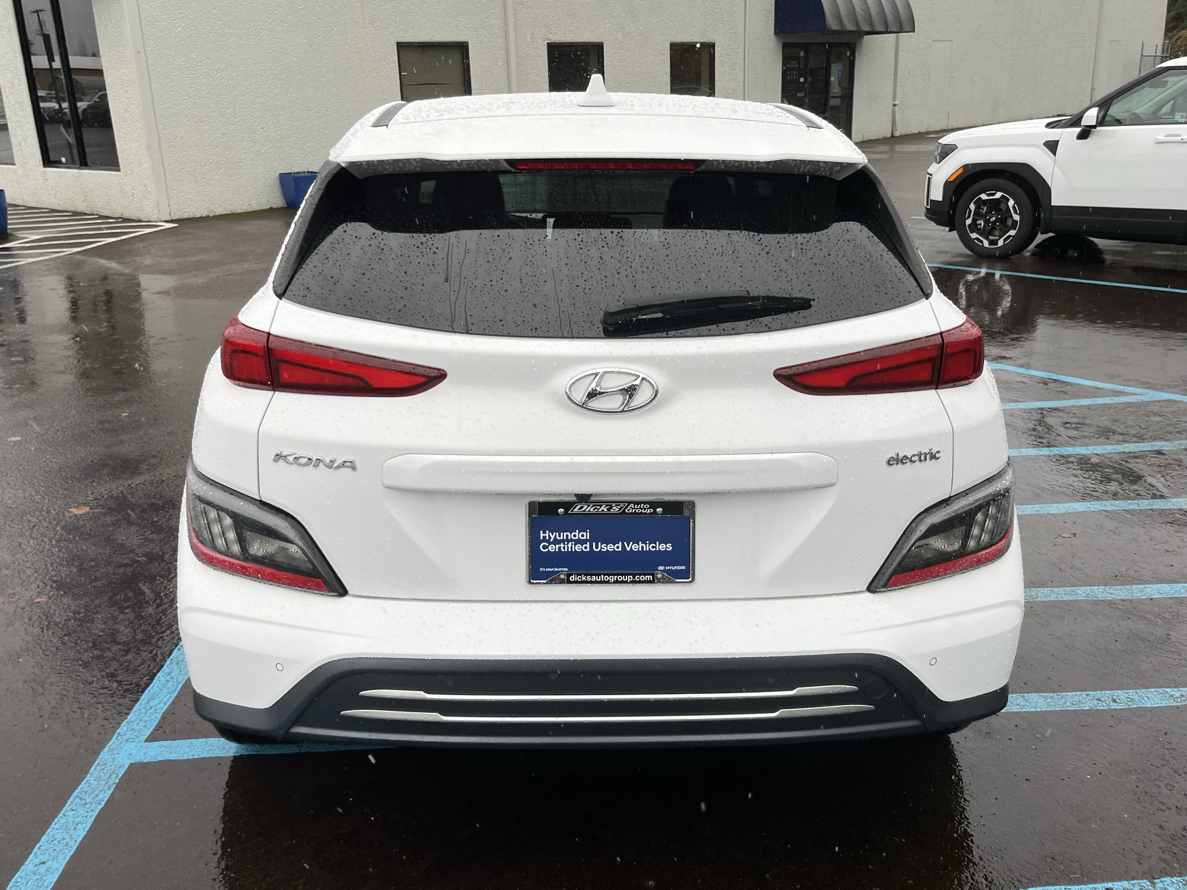 Certified 2022 Hyundai Kona Limited image 4