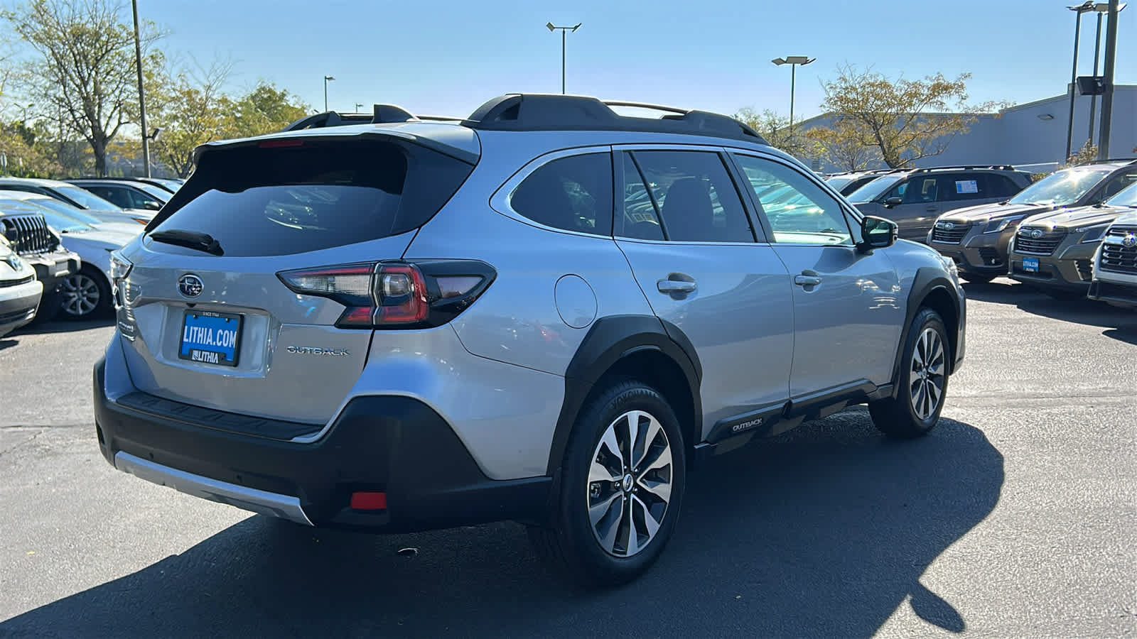 Certified 2025 Subaru Outback Limited AWD/4WD image 6