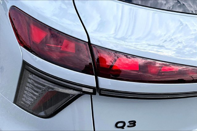 New 2026 Audi Q3 quattro 2.0T AWD/4WD image 32