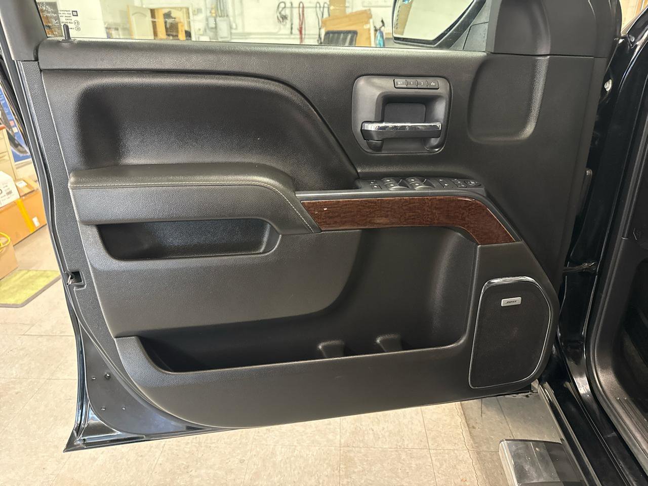 Used 2015 GMC Sierra 1500 SLT w/ SLT Crew Cab Value Package image 27