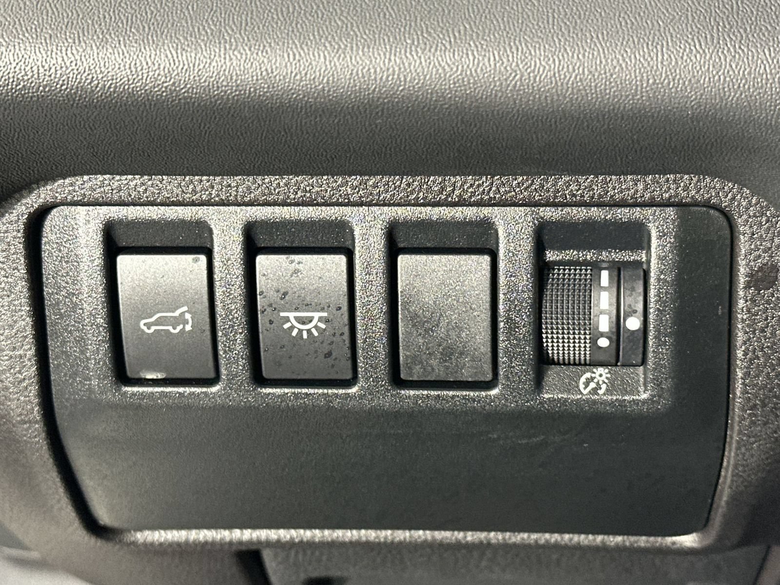 Used 2023 Subaru Ascent Limited AWD/4WD image 18