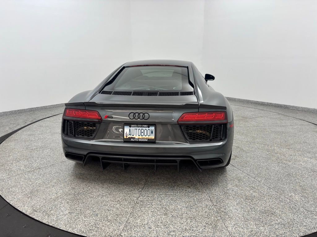 Used 2018 Audi R8 V10 w/ Premium Package image 17