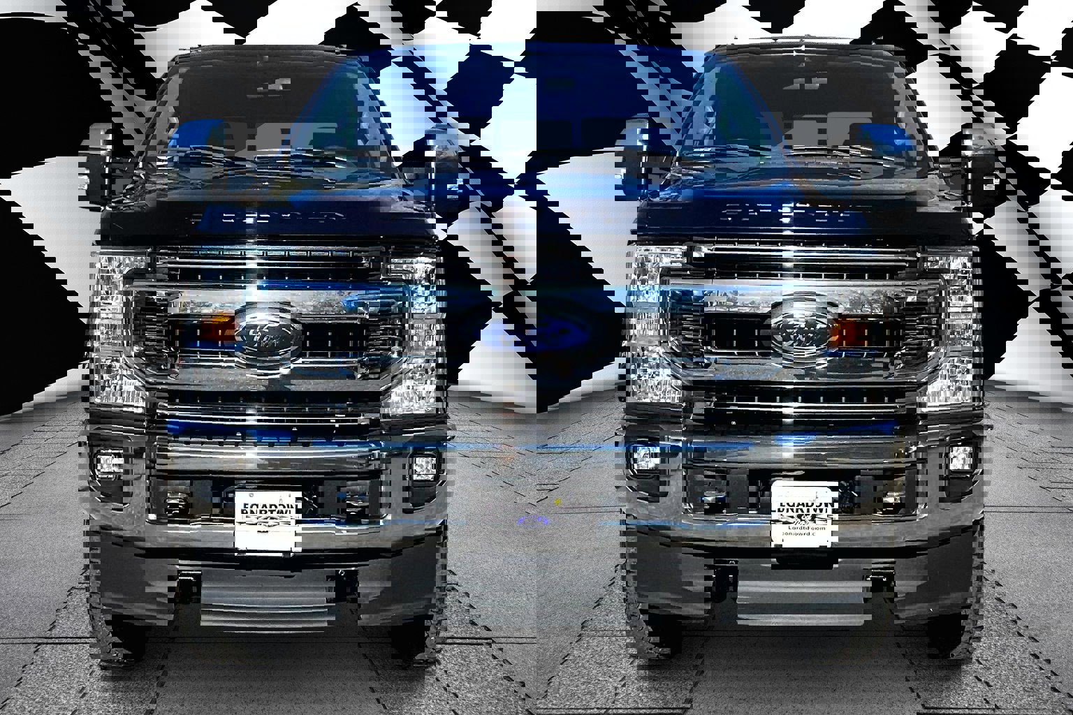 Used 2022 Ford F350 XLT w/ XLT Premium Package image 2