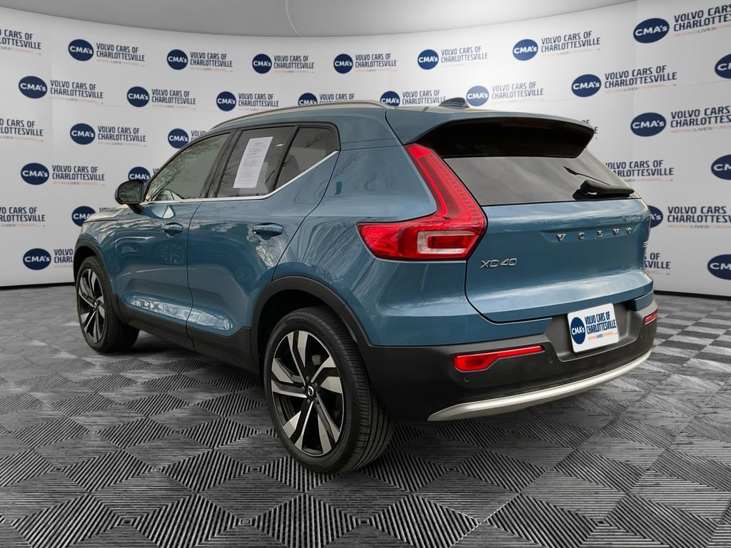 Certified 2024 Volvo XC40 B5 Plus w/ Climate Package image 3