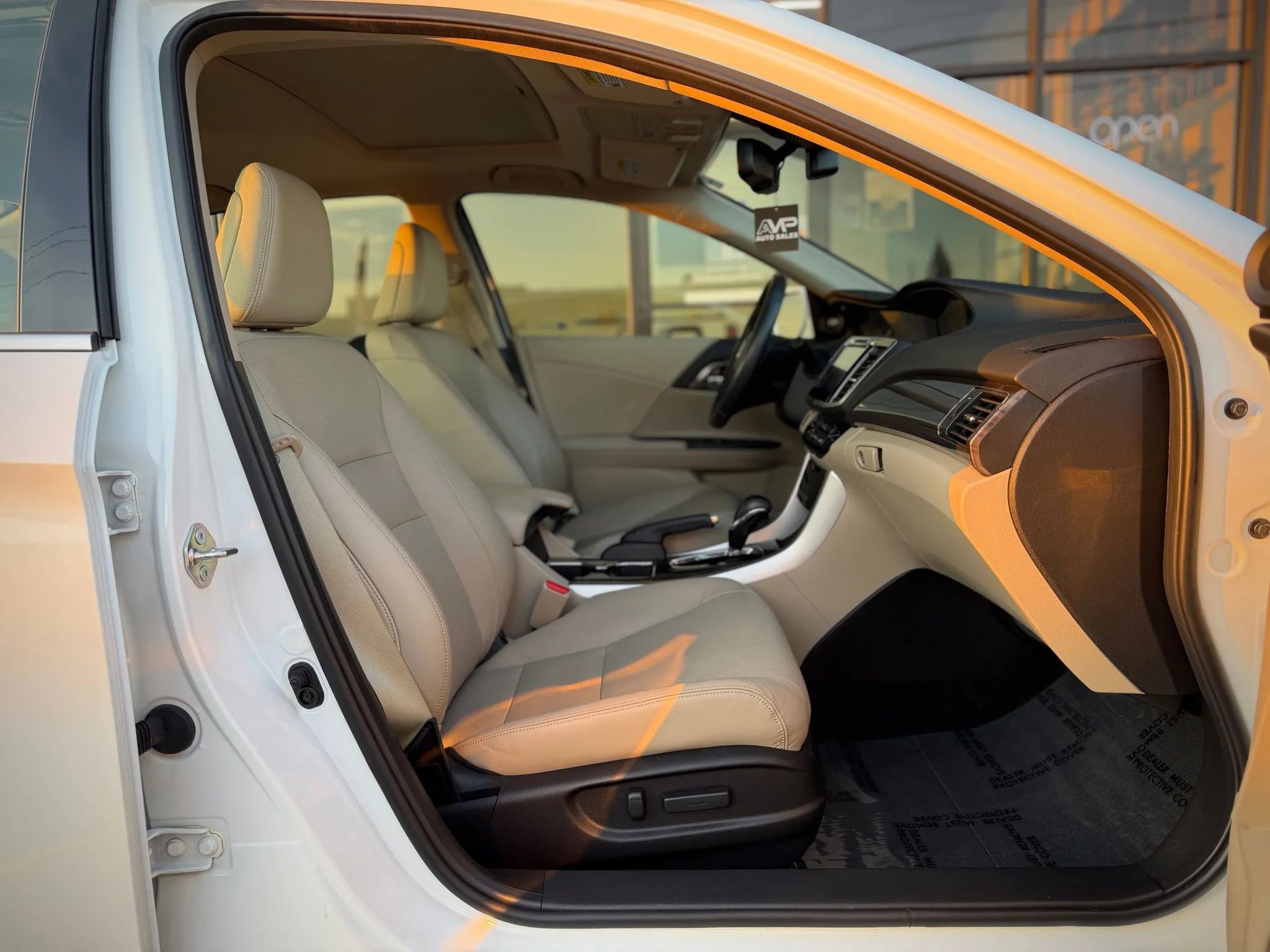 Used 2017 Honda Accord Touring image 21