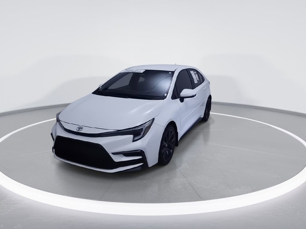 Used 2024 Toyota Corolla SE FWD image 3