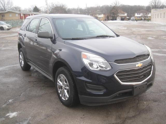 Used 2017 Chevrolet Equinox LS image 3