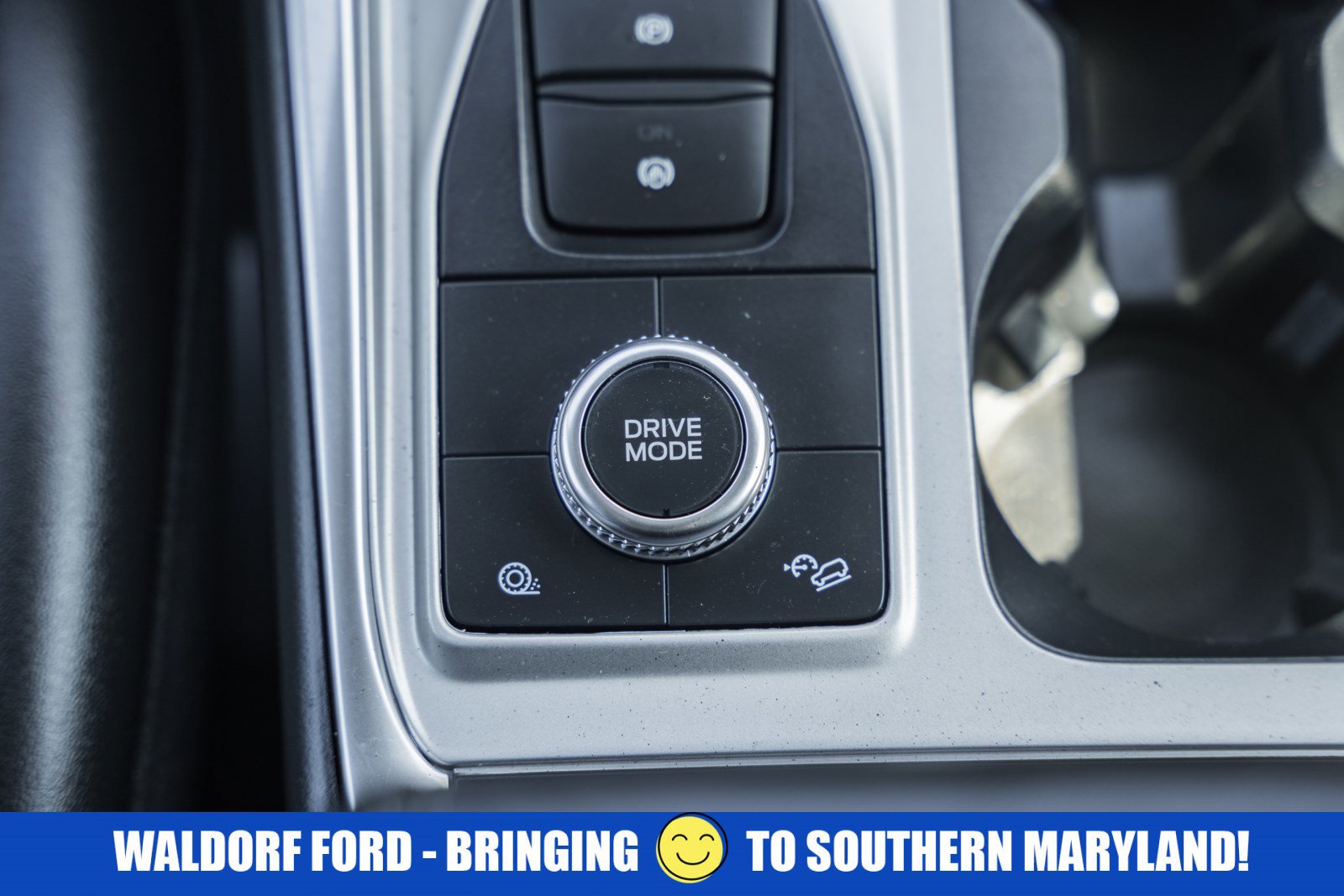 Used 2022 Ford Explorer XLT w/ Equipment Group 202A image 29