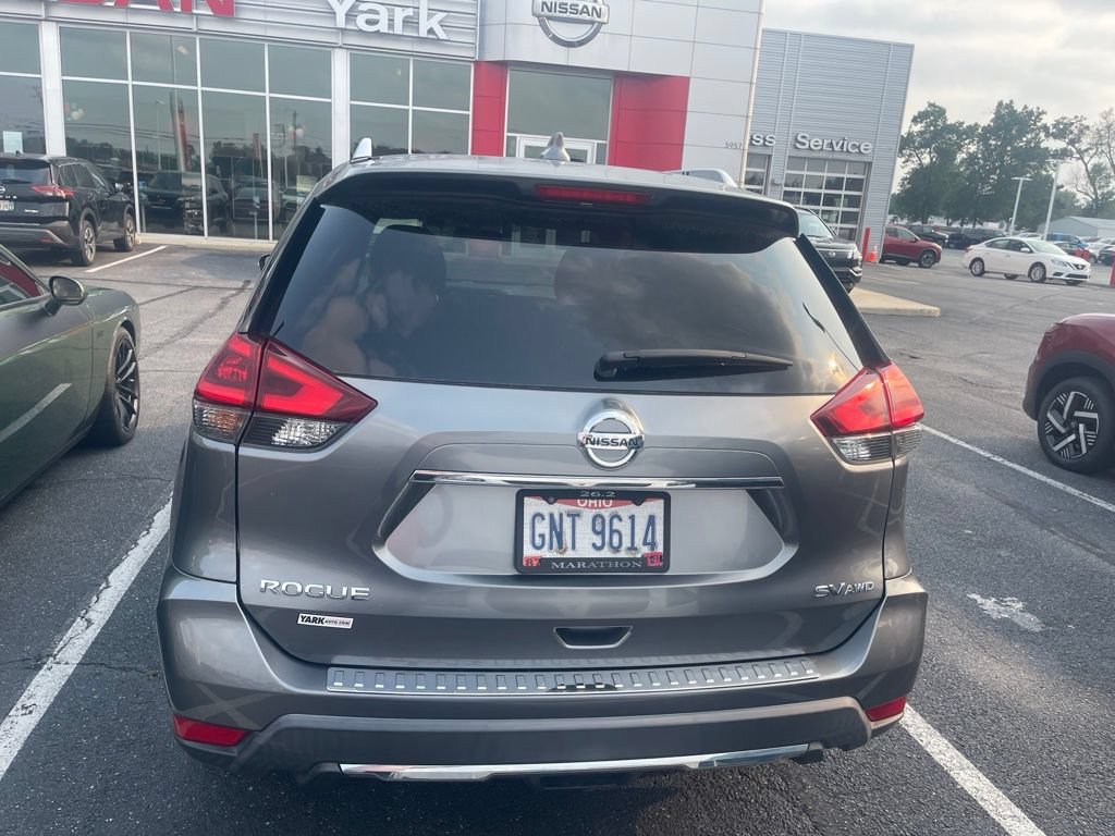 Used 2018 Nissan Rogue SV w/ Premium Package AWD/4WD image 3