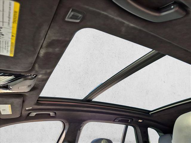Used 2021 BMW X5 M AWD/4WD image 15