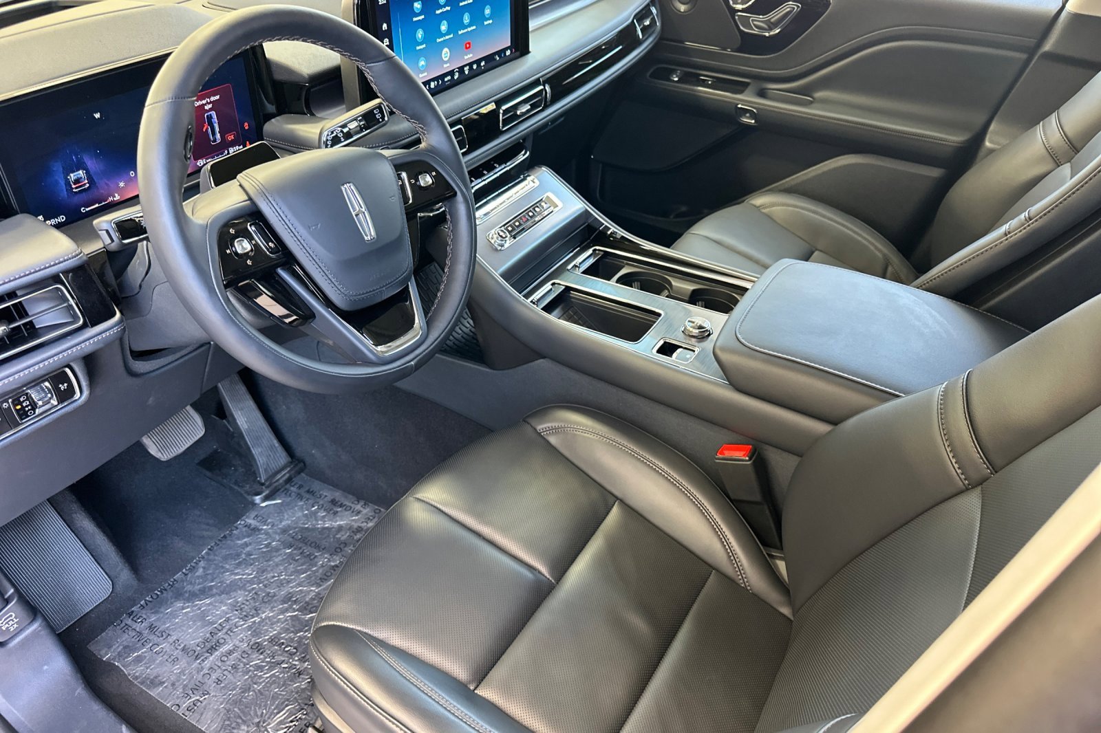 New 2025 Lincoln Aviator AWD w/ Equipment Group 101A image 9