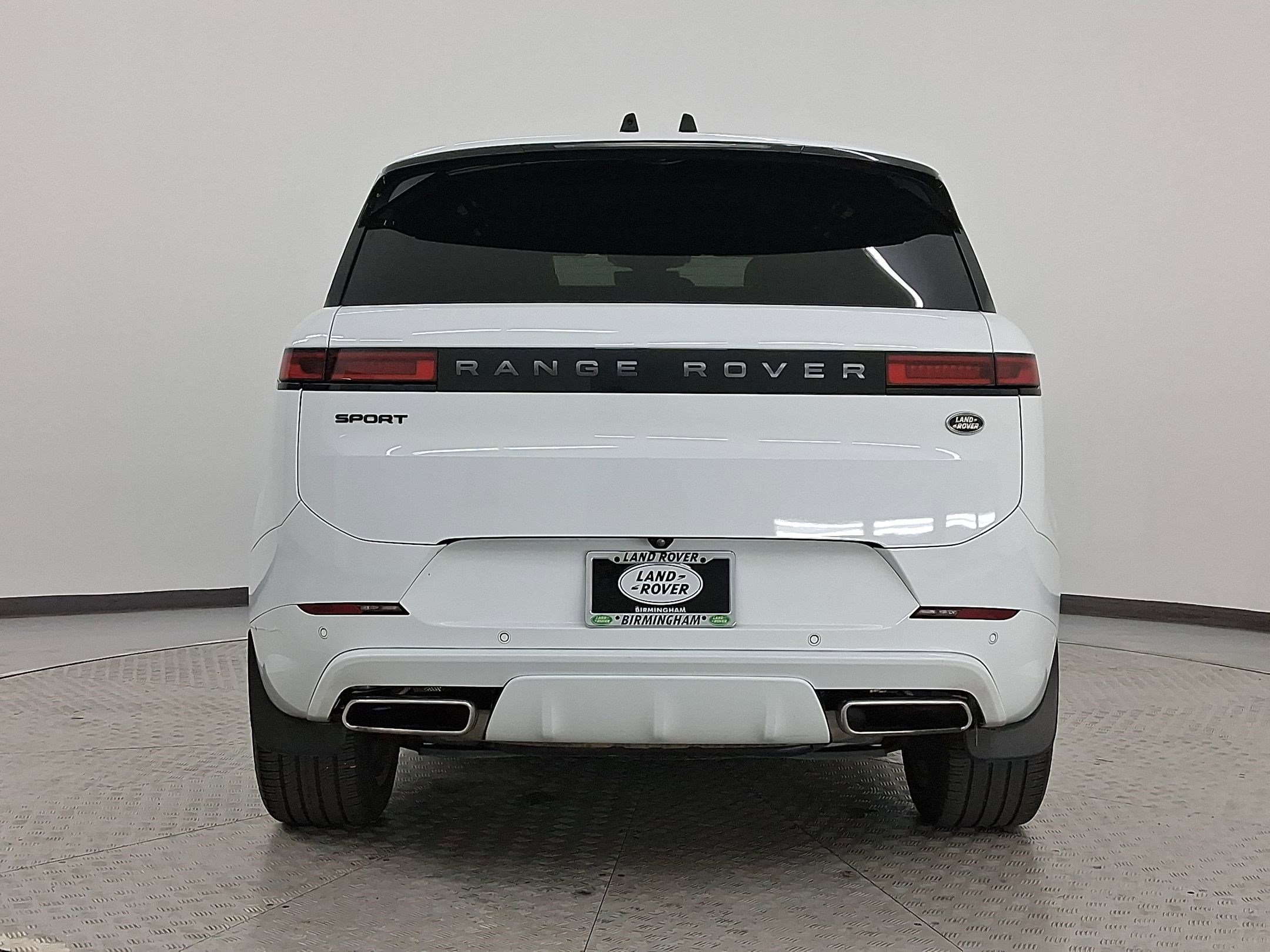 Used 2023 Land Rover Range Rover Sport SE Dynamic image 10