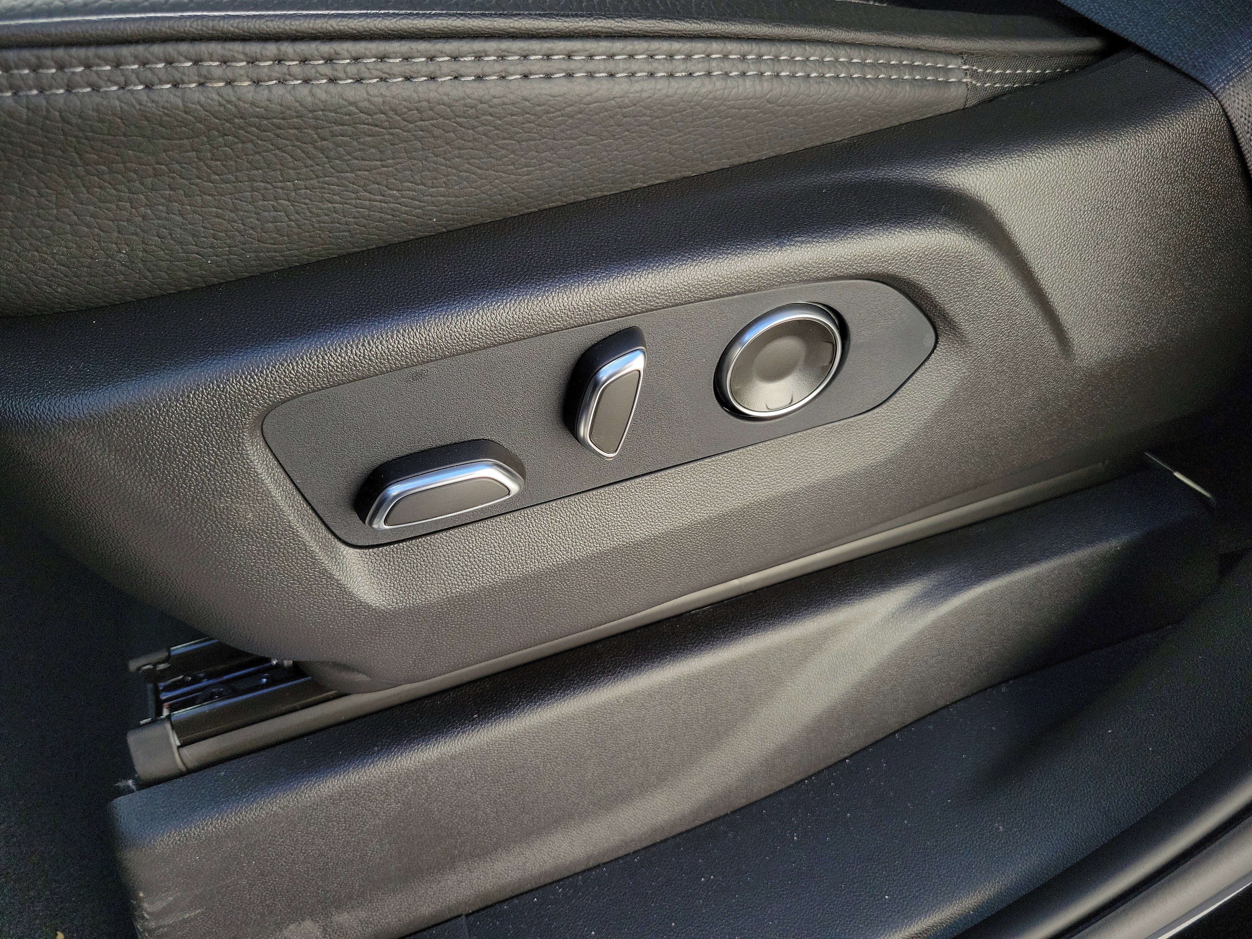 New 2026 GMC Sierra 2500 Denali w/ Denali Reserve Package AWD/4WD image 23