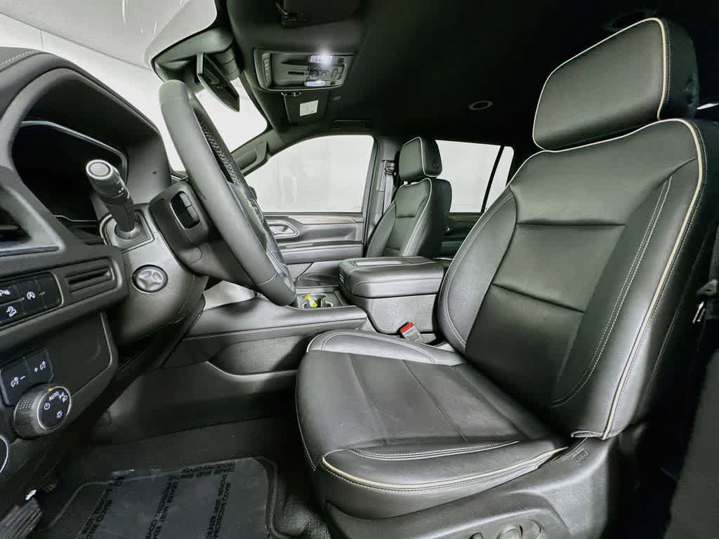 Used 2023 Chevrolet Suburban Premier AWD/4WD image 12