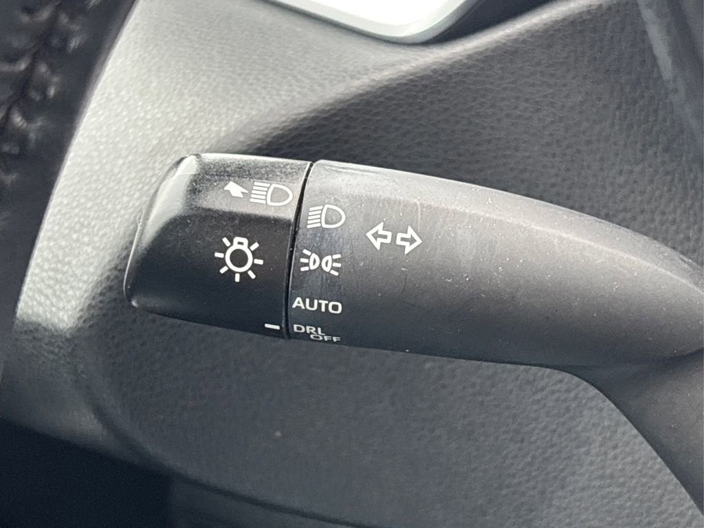 Used 2022 Toyota Corolla SE image 23