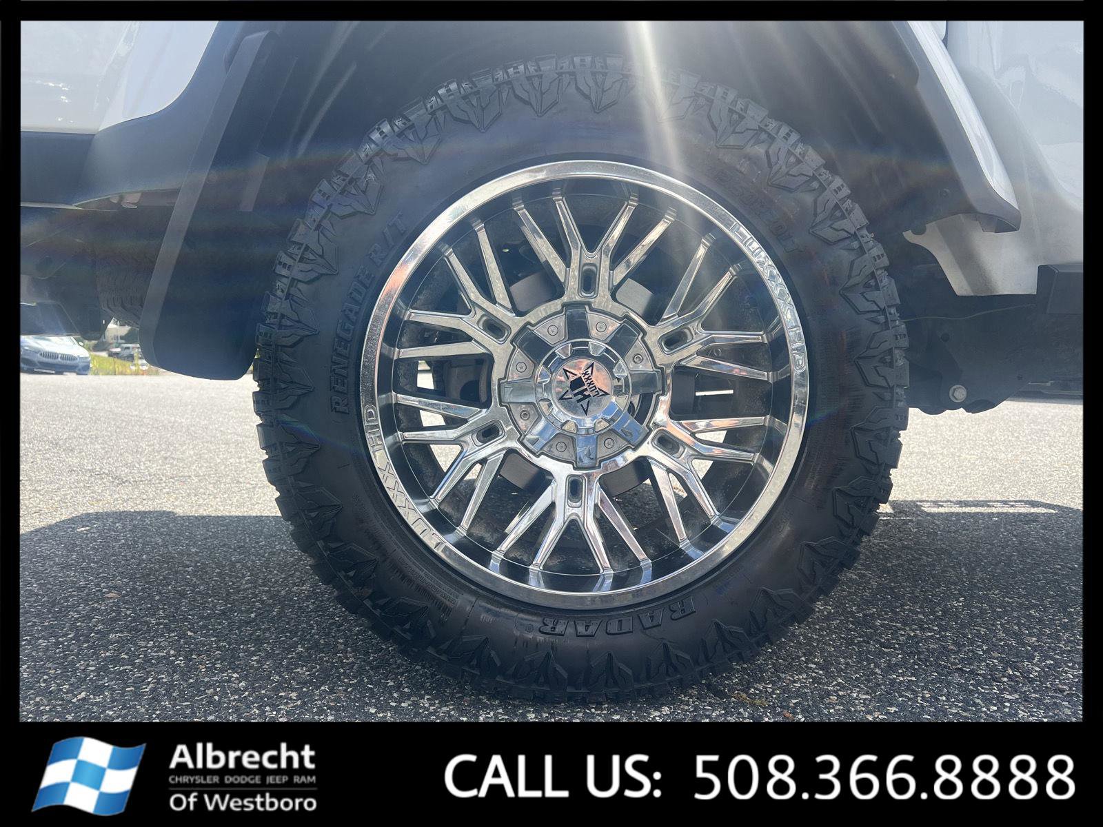 Used 2022 Jeep Gladiator Sport image 32