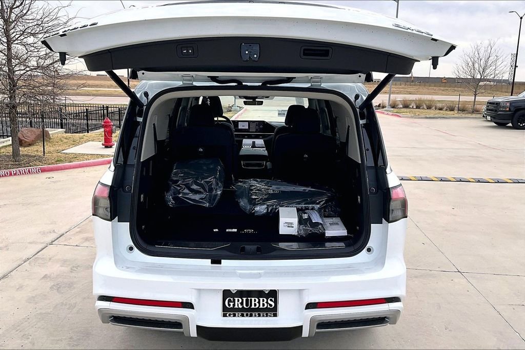 New 2026 INFINITI QX80 Pure w/ Cargo Package image 42