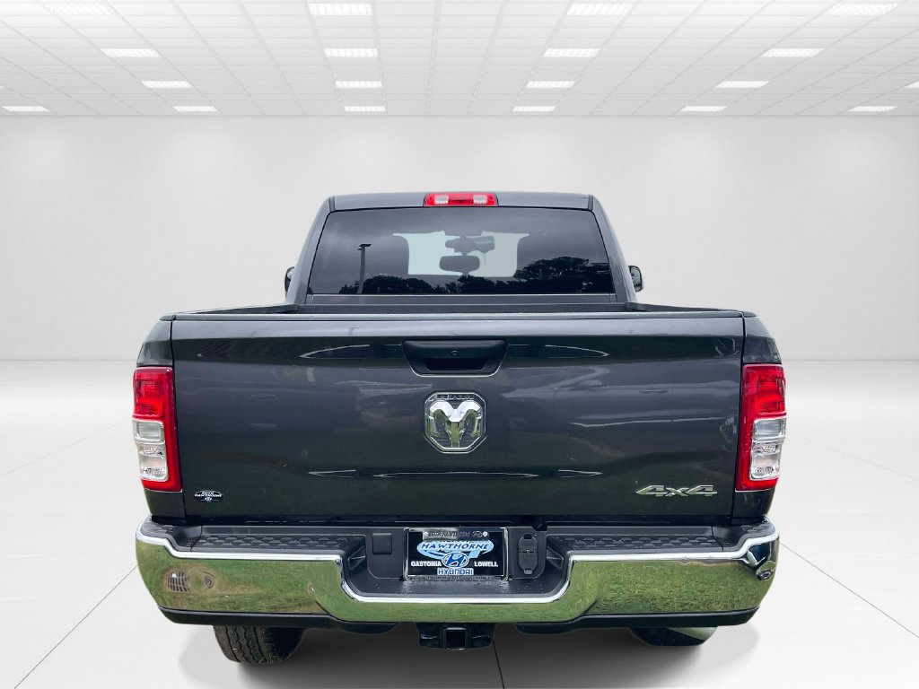 Used 2022 RAM 2500 Tradesman w/ Chrome Appearance Group AWD/4WD image 5