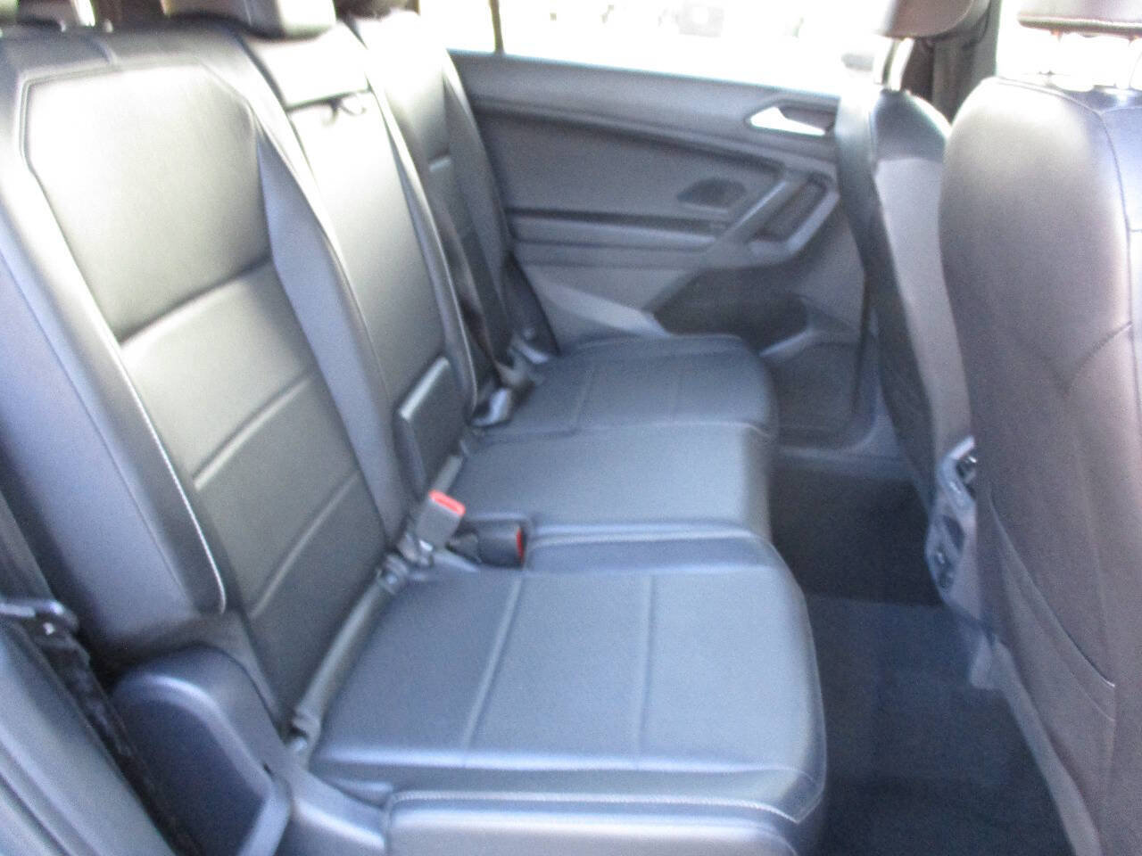 Used 2021 Volkswagen Tiguan SE R-Line FWD image 91