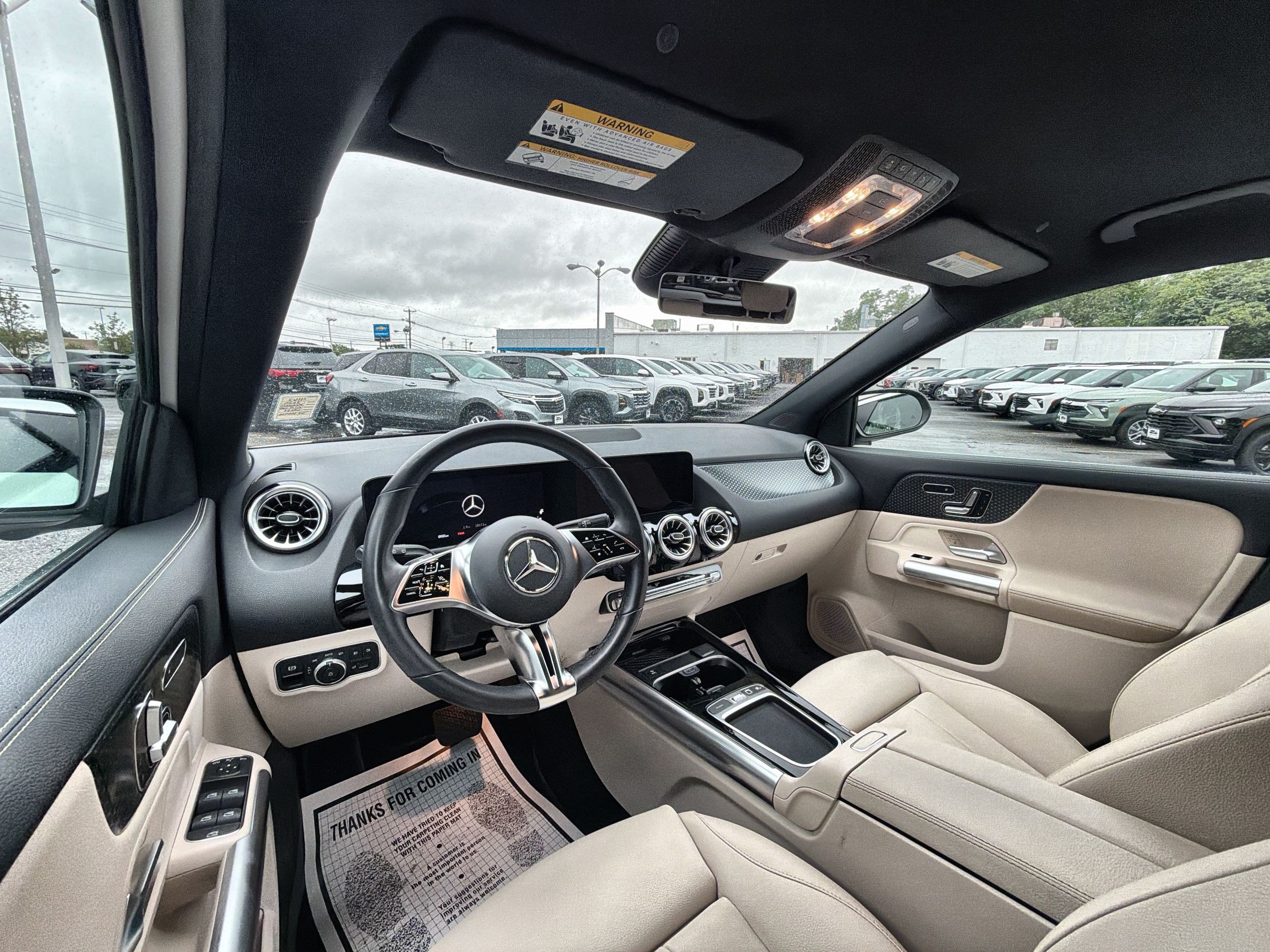 Used 2025 Mercedes-Benz GLA 250 4MATIC w/ Winter Package image 10
