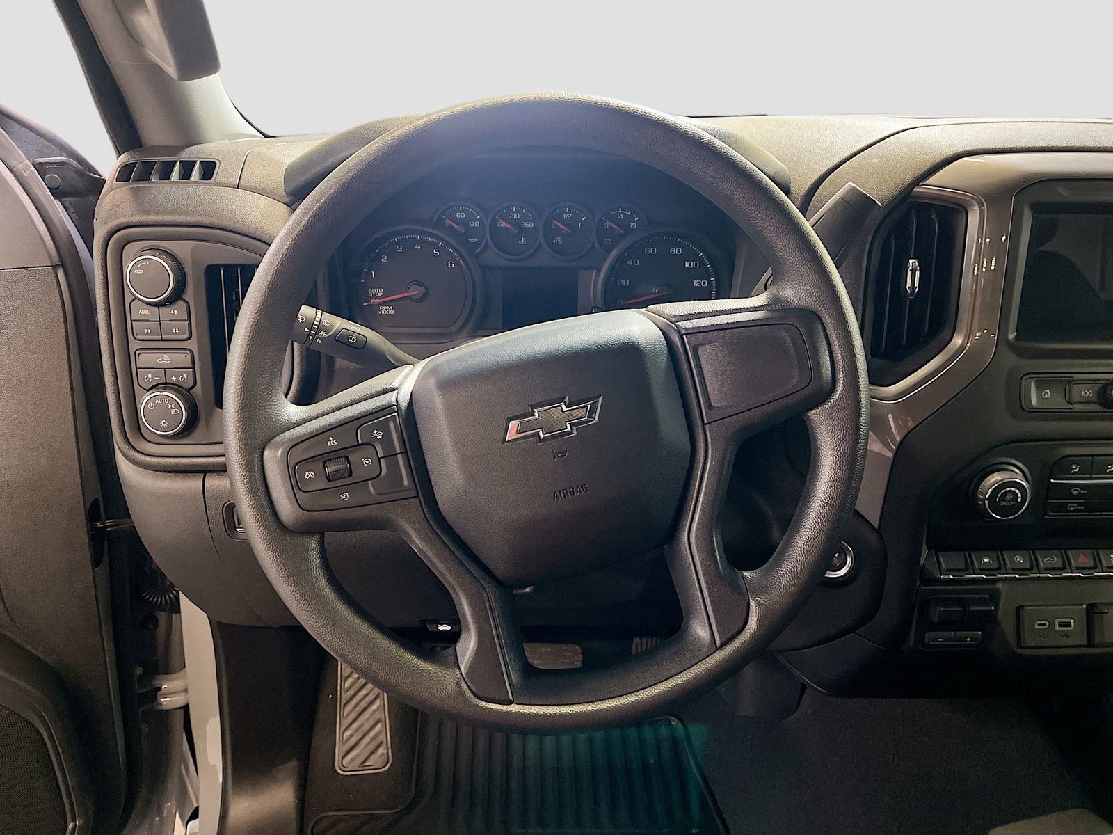 Used 2025 Chevrolet Silverado 1500 Custom Trail Boss AWD/4WD image 11
