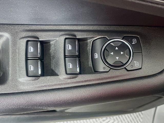 Used 2022 Ford Edge SE image 18