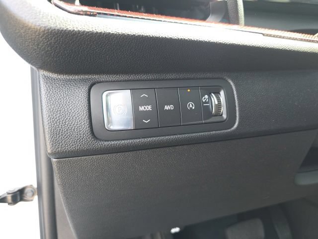Used 2026 Chevrolet Traverse Z71 w/ LPO, Illumination Package AWD/4WD image 17
