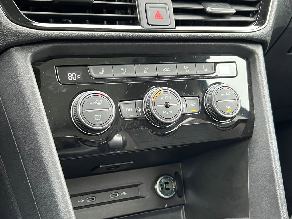 Used 2024 Volkswagen Taos SEL image 26