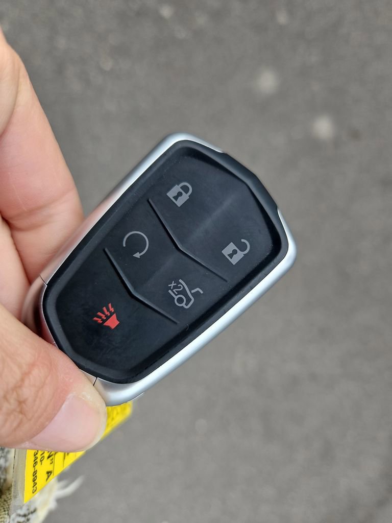 Used 2024 GMC Terrain SLE image 34