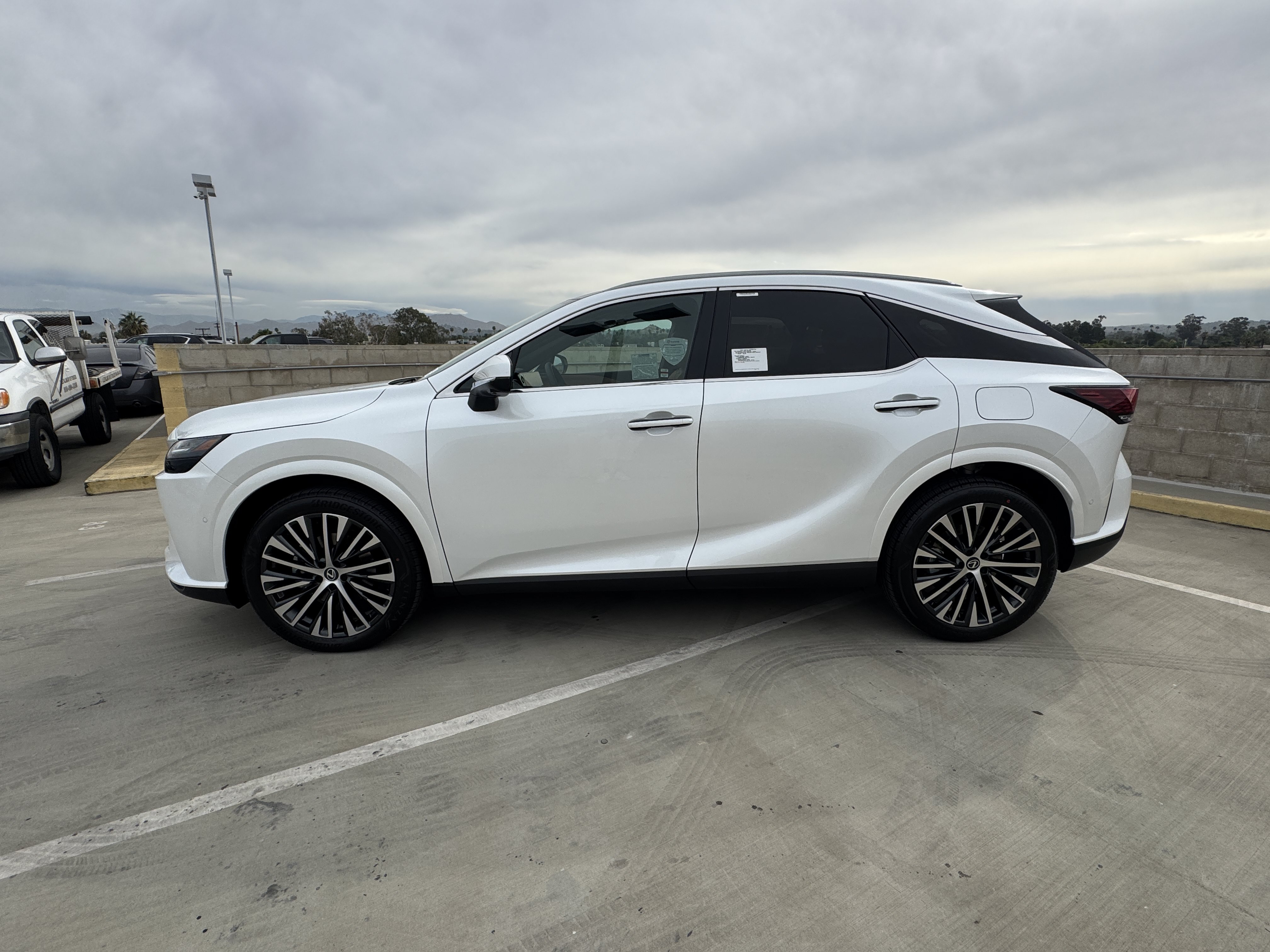 New 2026 Lexus RX 350 w/ Convenience Package AWD/4WD image 6