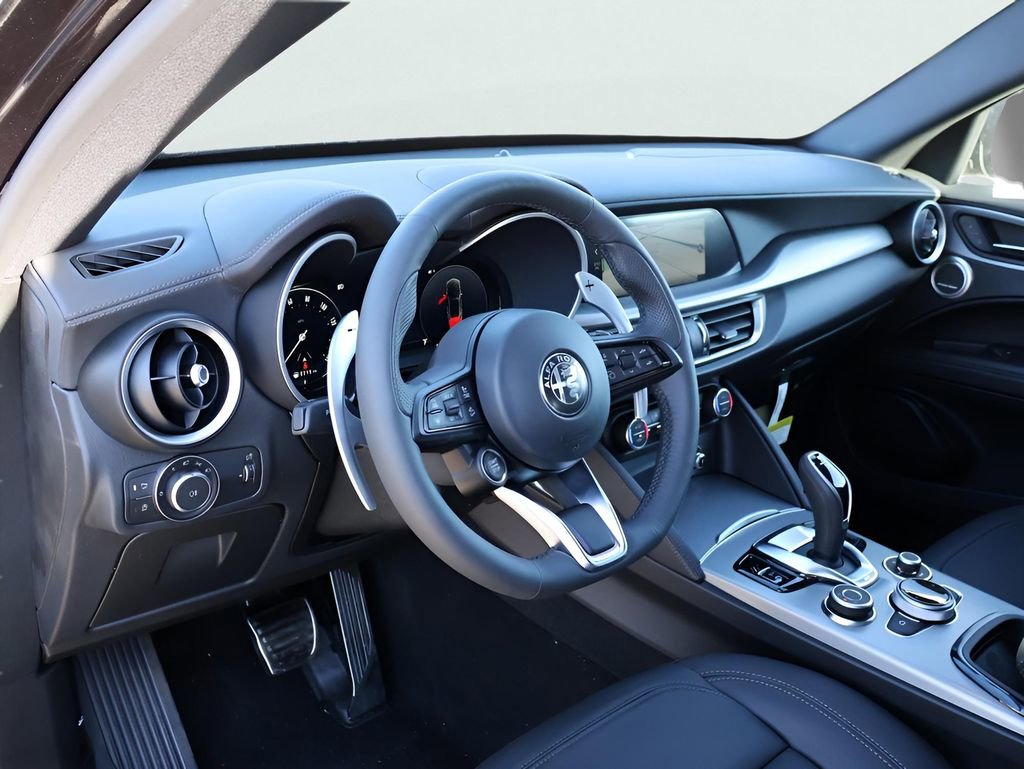 New 2025 Alfa Romeo Stelvio Sprint image 19