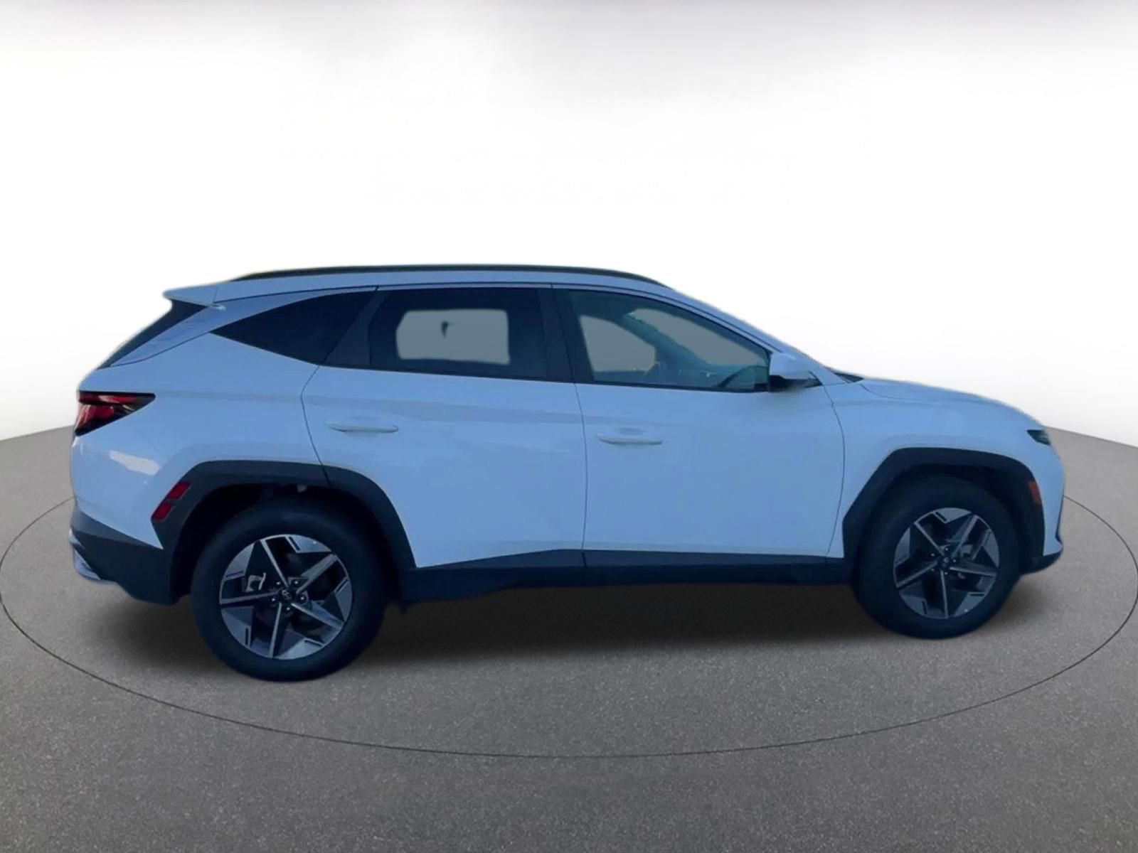 Used 2025 Hyundai Tucson SEL FWD image 16