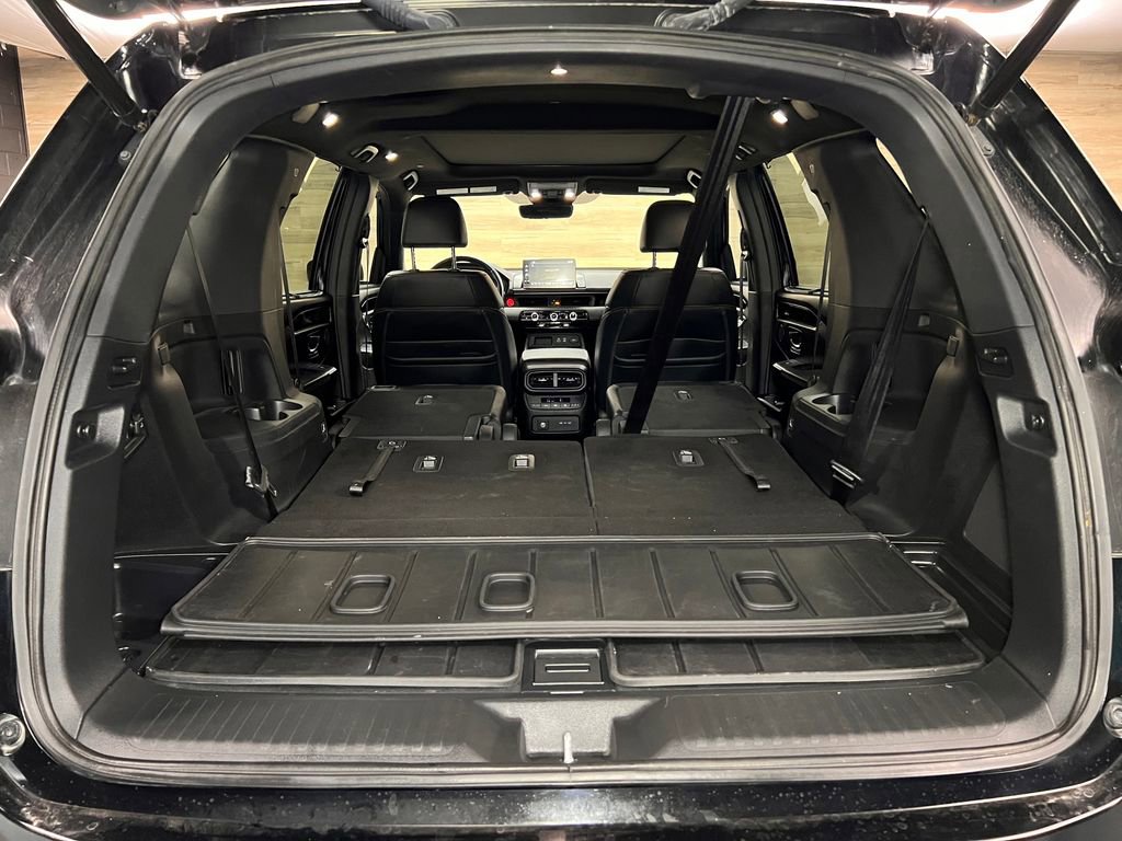 Used 2025 Honda Pilot TrailSport image 26