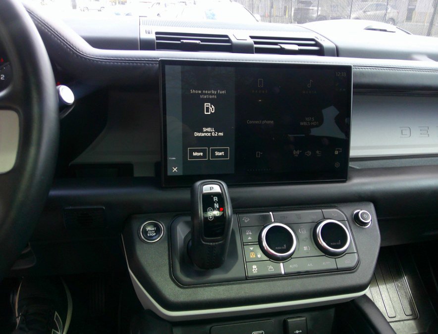 Used 2023 Land Rover Defender 130 X-Dynamic SE AWD/4WD image 31