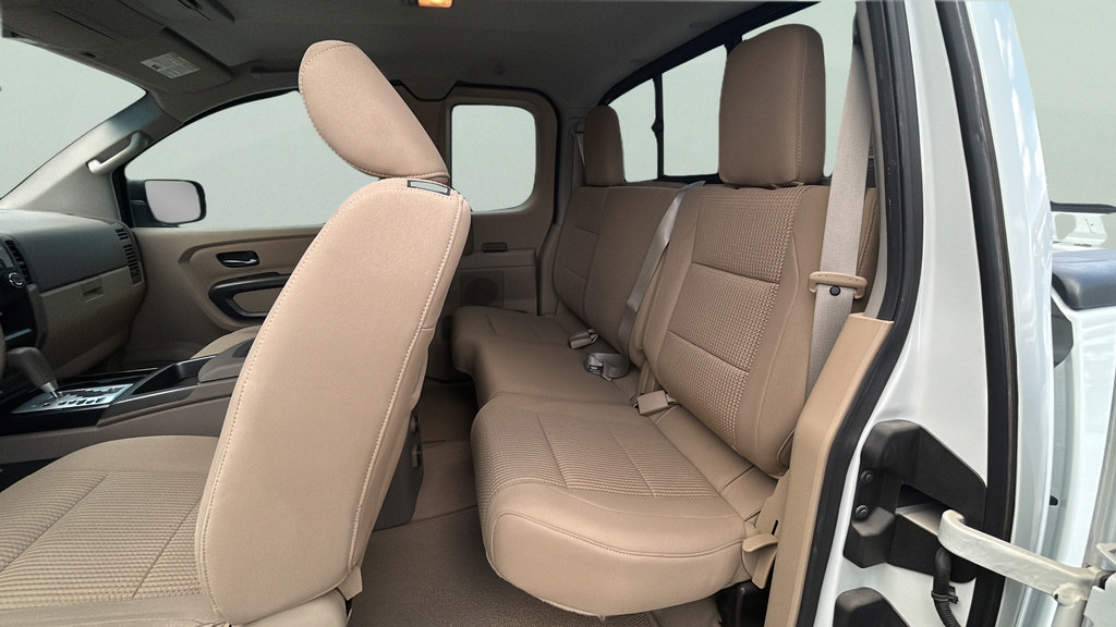 Used 2015 Nissan Titan SV w/ SV Value Truck Package RWD image 15