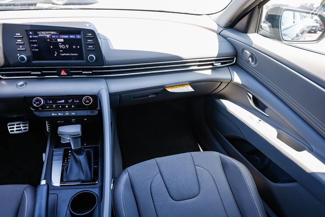 New 2026 Hyundai Elantra Sport FWD image 18