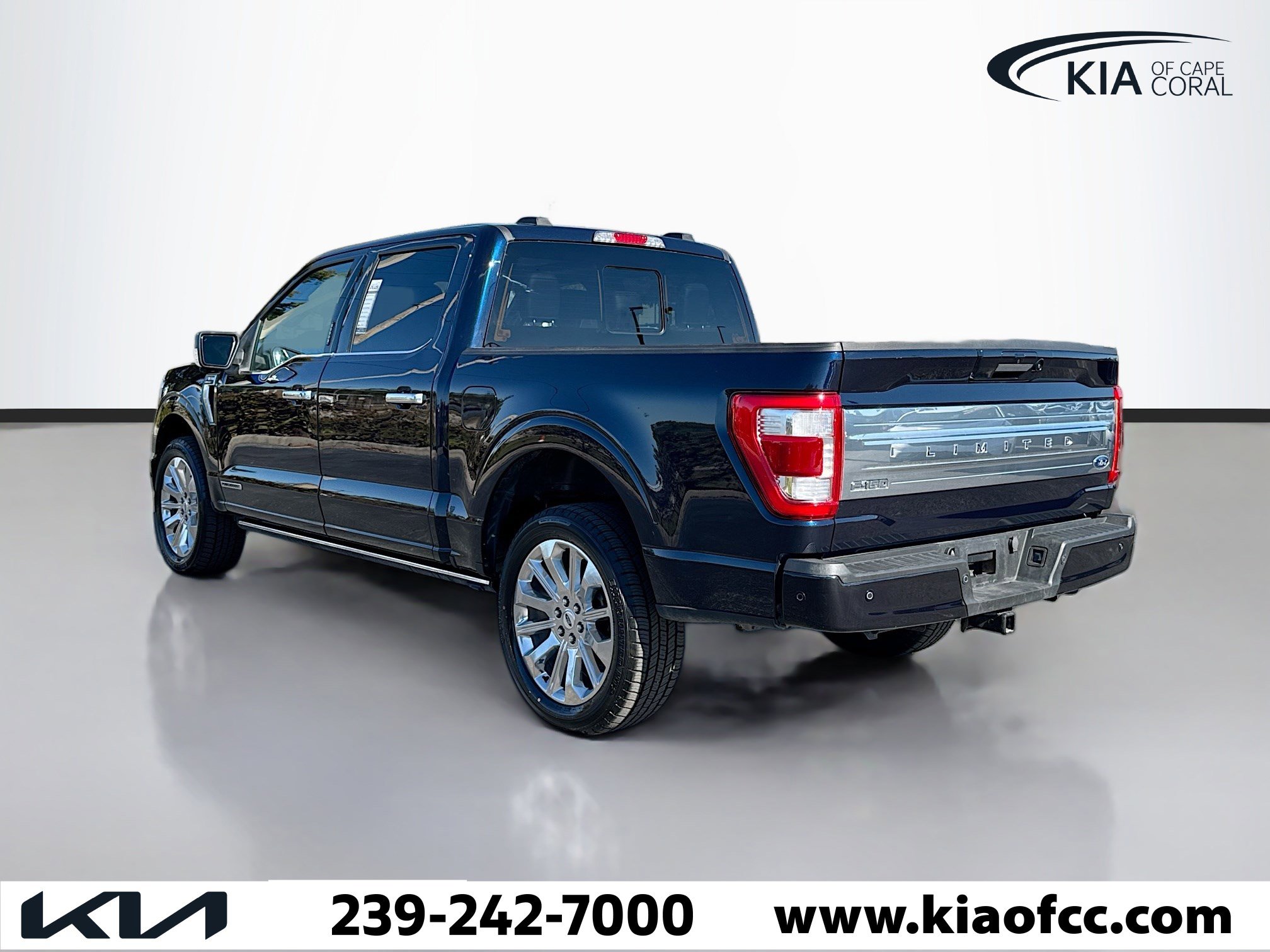 Used 2023 Ford F150 Limited image 3