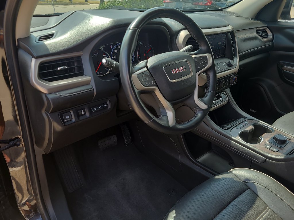 Used 2023 GMC Acadia Denali FWD image 17