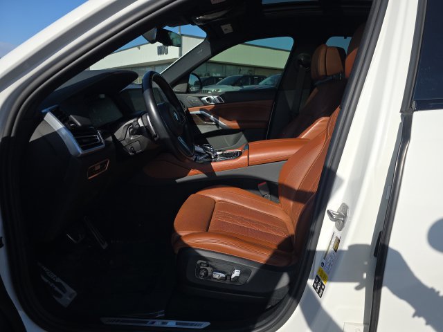Used 2023 BMW X6 xDrive40i w/ Executive Package AWD/4WD image 13