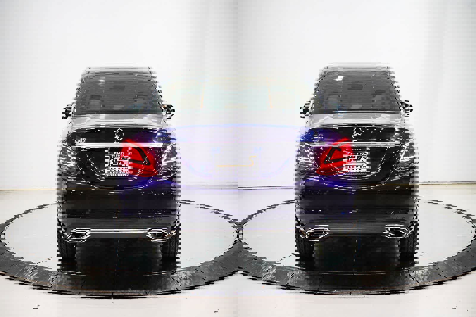 Used 2020 Mercedes-Benz C 300 Sedan image 3