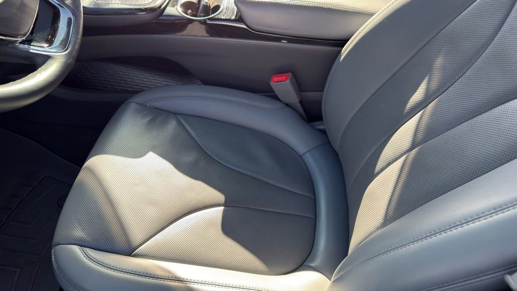 Used 2021 Lincoln Nautilus Reserve w/ Equipment Group 202A AWD/4WD image 11