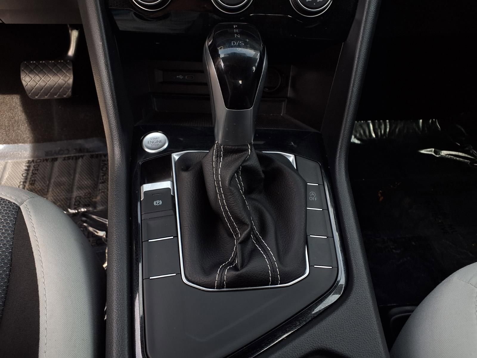 Certified 2025 Volkswagen Taos S FWD image 12