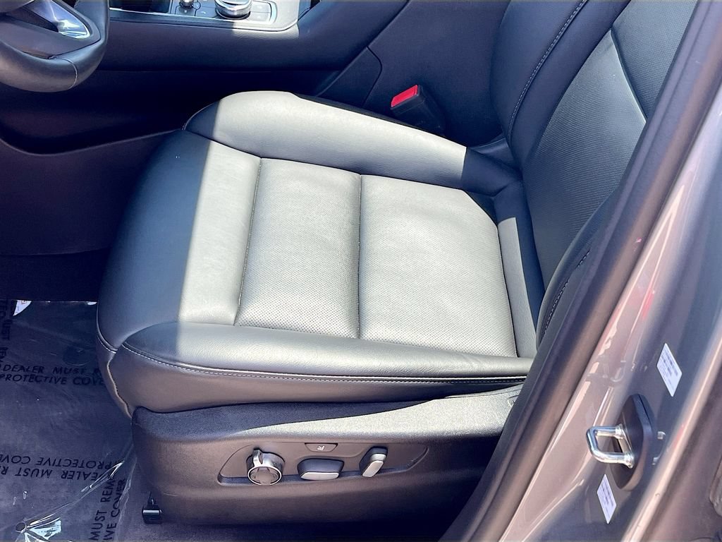 Used 2023 Cadillac XT4 Premium Luxury AWD/4WD image 20